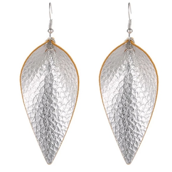Vegan Leather Light Weight Leaf Teardrop Earrings - Picture 1 of 4